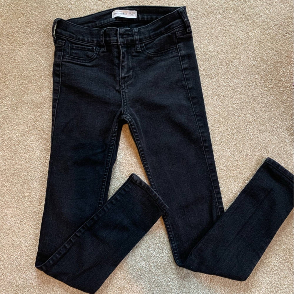 Black Abercrombie kids skinny jeans